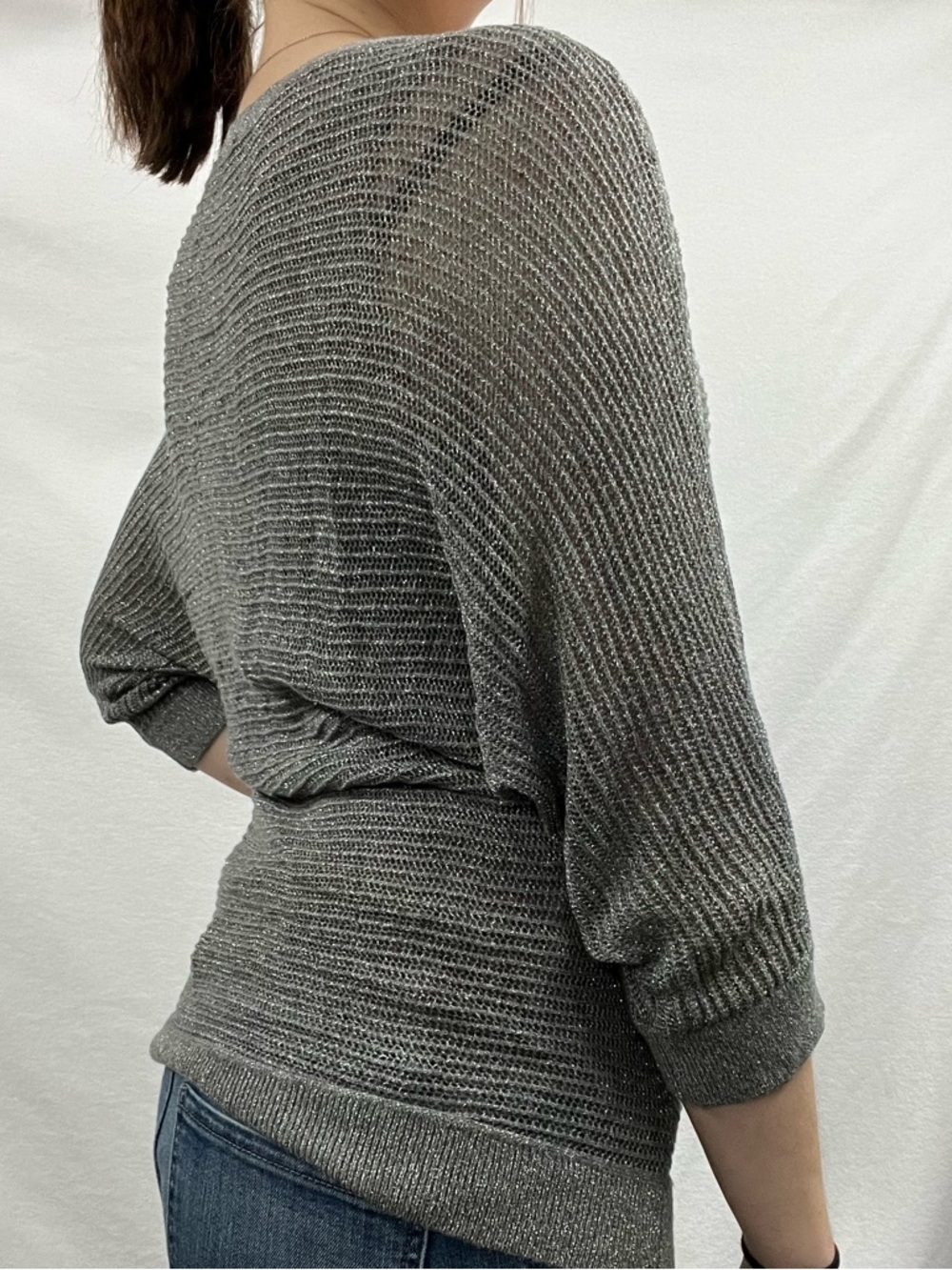 Express Metallic Gray Scoop Neck Ribbed Top - Picture 4 of 6